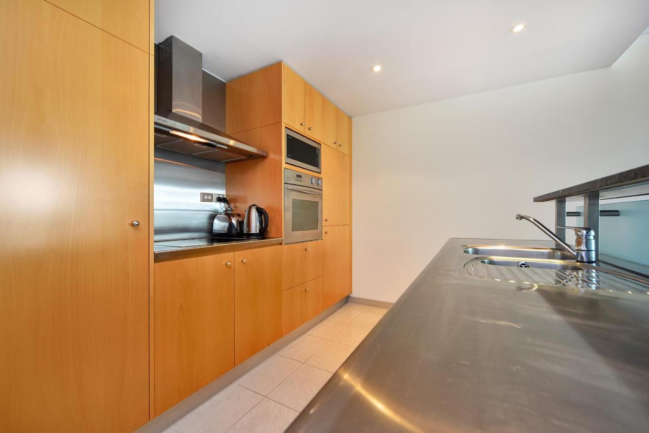 Qv Modern Apt In Cbd W Carpark-868 Окленд Экстерьер фото